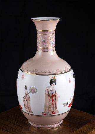 《簪花仕女图》